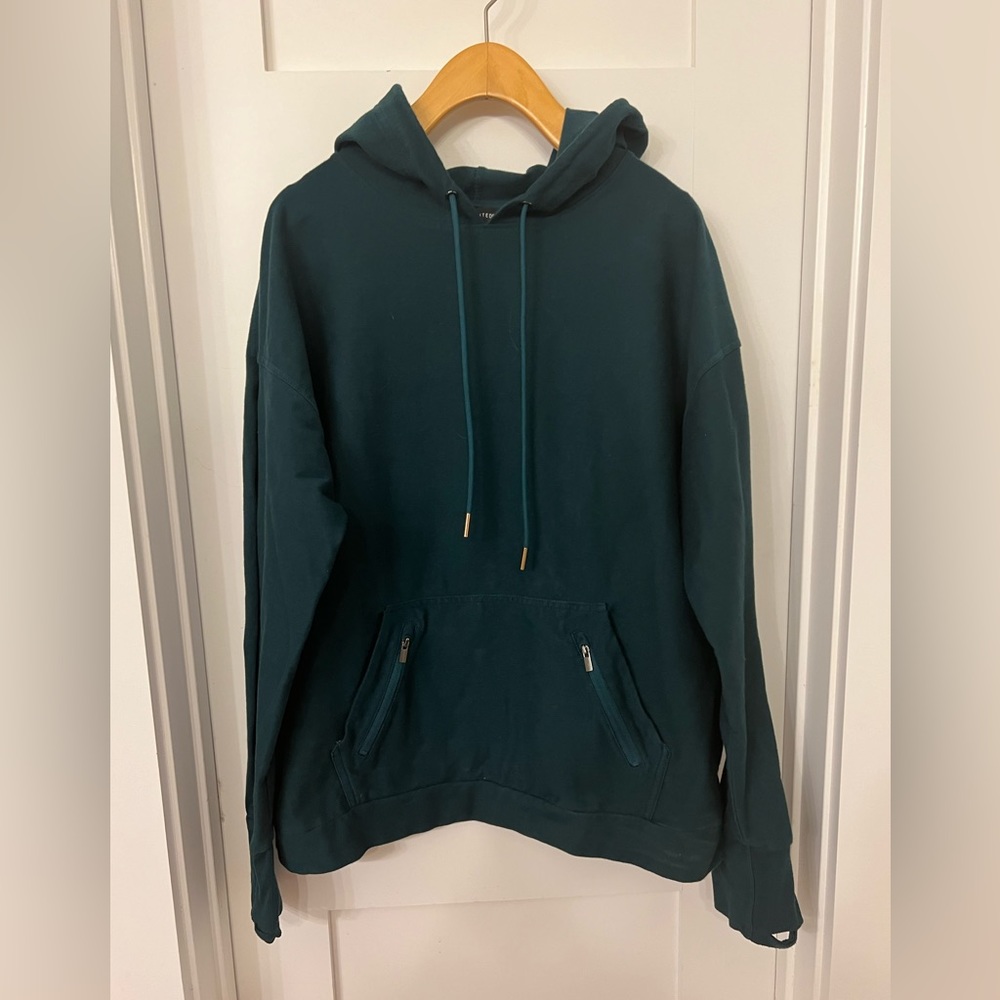 Limited brand size L